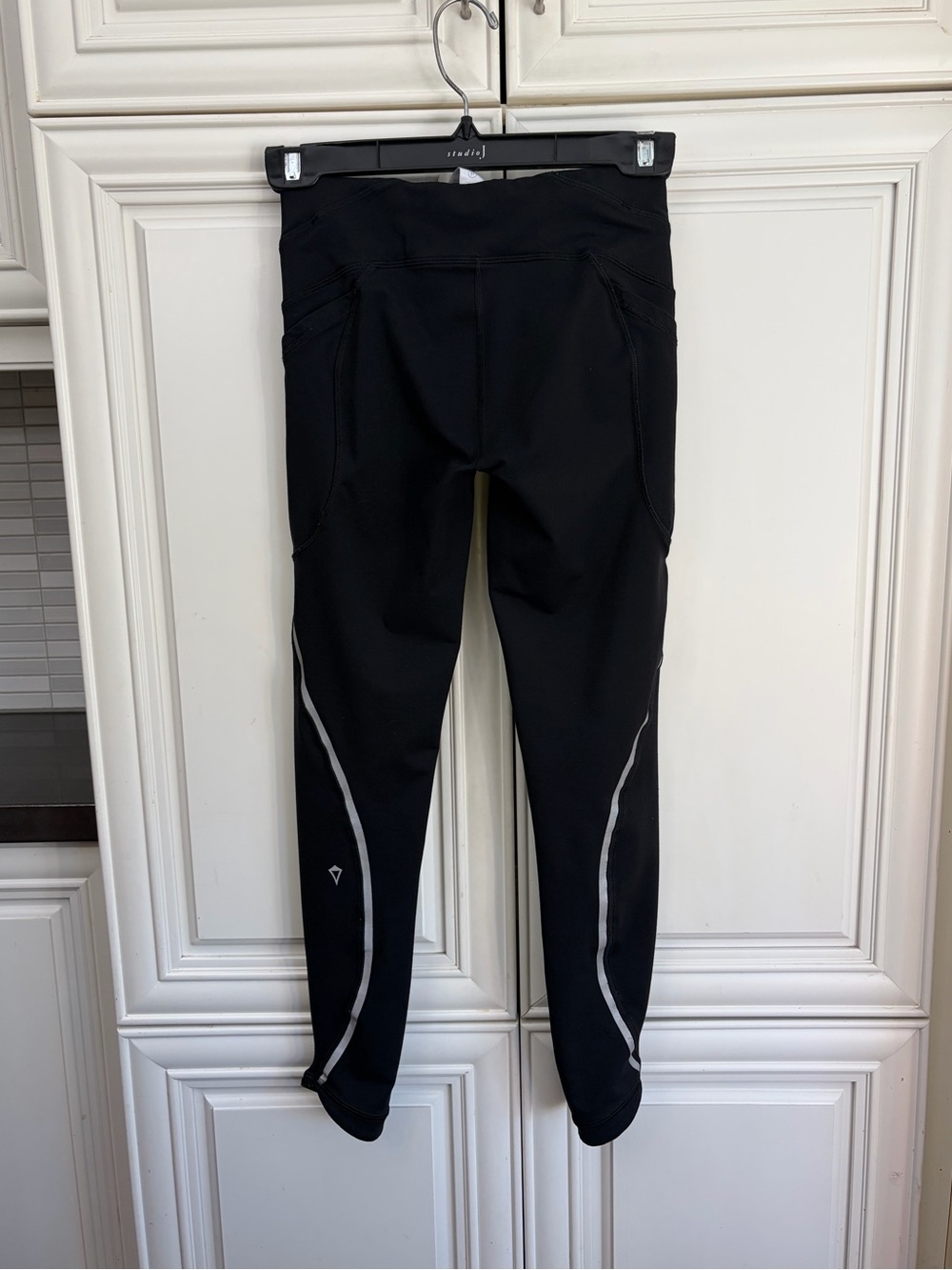Ivivva by Lululemon girls athletic leggings